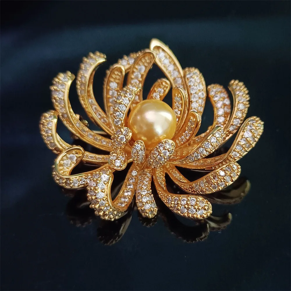 

Elegant Design Sense Lotus Zircon Brooch High Grade Beizhu Flower Breast Flower Temperament Fashion Women Coat Pin Dress Corsage