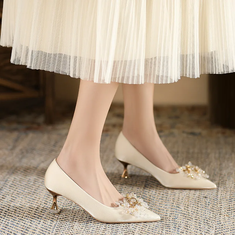 

2026 Women's High Heels Pumps Apricot Satin Crystal-Studded Stiletto Heels Pointed Toe Wedding Bridal Shoes 5.5CM/7.5CM Q-881