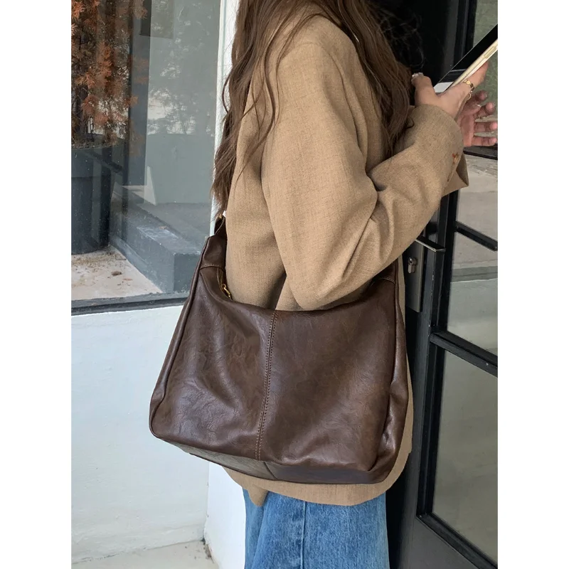 

Maillard Retro Crossbody Bag for Women 2026 New Style All-Matching Large Capacity Shoulder Bag