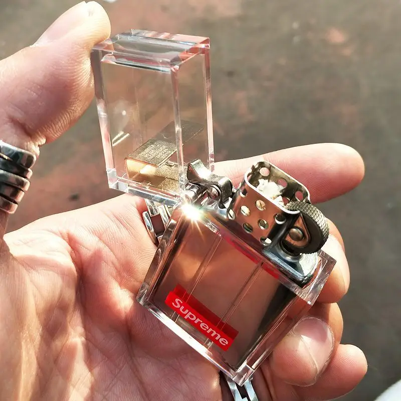 

Creative and Transparent Men's Kerosene Lighter Windproof Kerosene Lighter