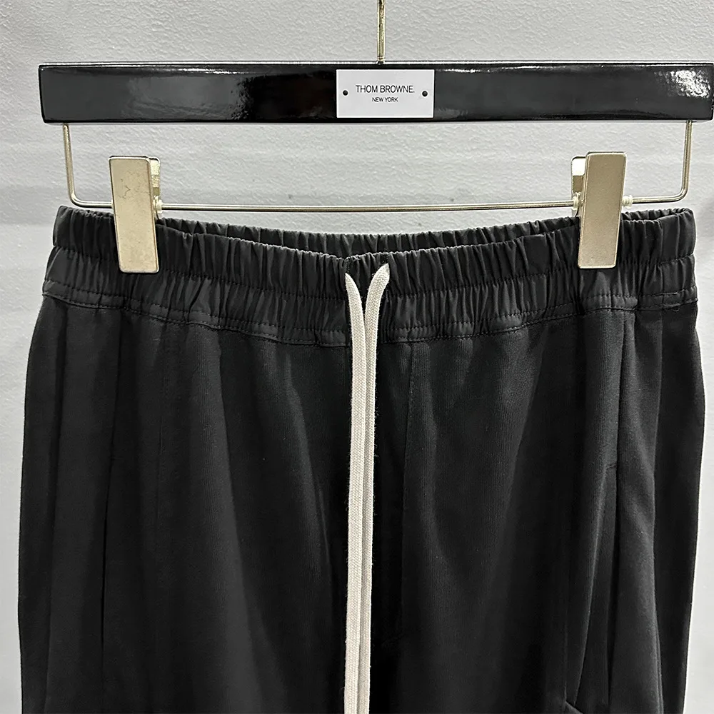 Niche Designer Stijl Herenbroek 2024 Herfst en Winter Donker Gebreid Punk Multi-Knop Ontwerp Los Type Uitlopend