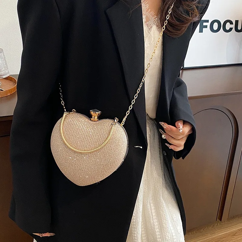 

Heart Shape Metal Evening Clutch Bag, Shiny Handbag with Chain, Luxury Crossbody Shoulder Purse for Ladies, Fashion