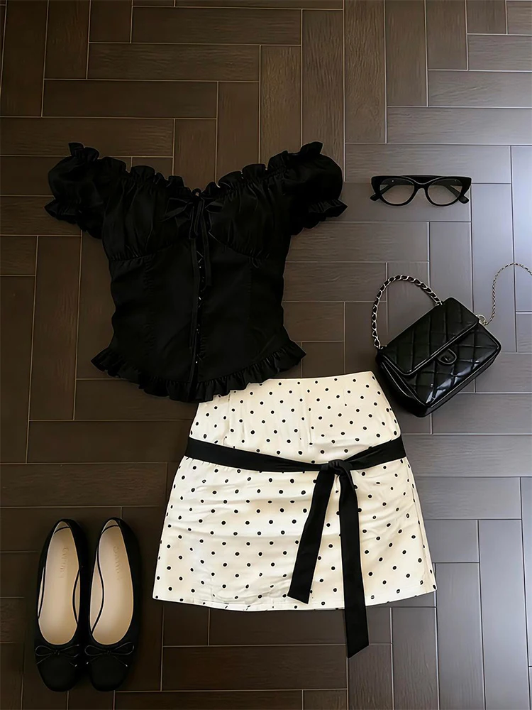 

Black V-Neck Short Sleeve Shirt High Waist Polka Dot Slimming Half Skirt Set Women's Summer Fashion Casual Wear Korean Style