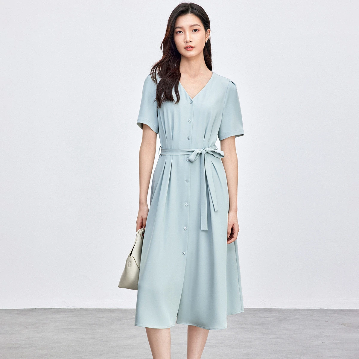 SENTUBILA Minimalist Office Summer Dress for Women 2026 Summer V Neck Pleated Tie Waist Design Short Sleeve Long Dress 152L59041