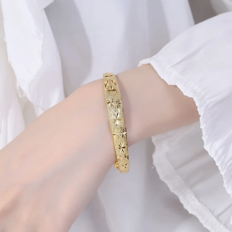 سوار نسائي واسع من الذهب عيار 24 قيراط |   AU999 ذهب نقي، تصميم أنيق لامع، ناعم وكبير، يزيد من الأناقة