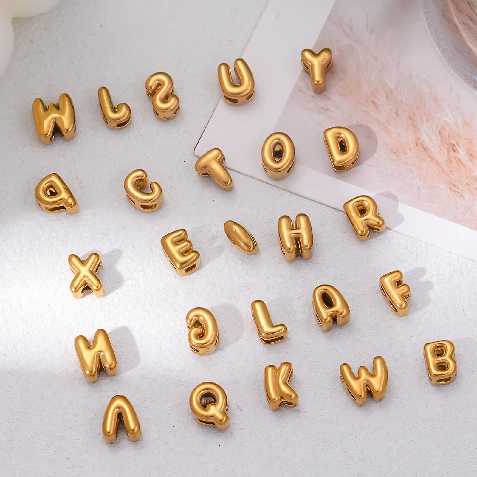 3 szt. Wykwintne koraliki z literami alfabetu A-Z ze stali nierdzewnej, zawieszki do naszyjników, bransoletek, akcesoria do biżuterii DIY dla kobiet