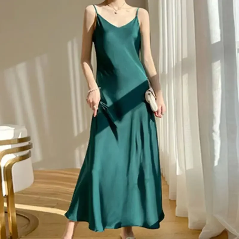

New Summer Beach Sexy Dresses Fashionable Minimalist Versatile Hanging Strap Dress Women