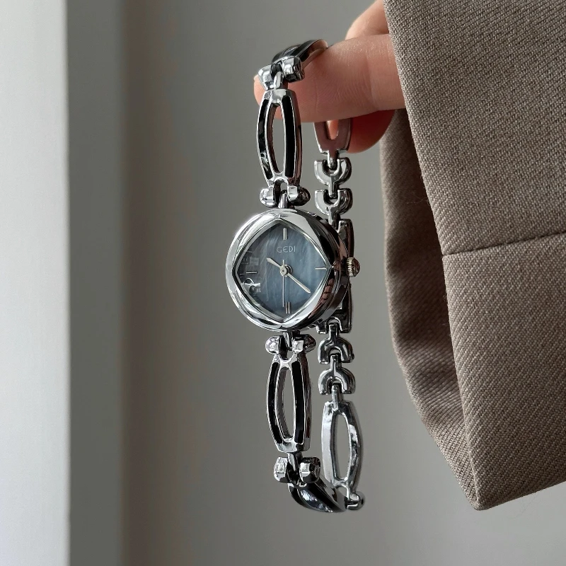 

Goldie light luxury niche Fritillary blue hollow bracelet watch women's 2025 new high-end women's versatile watch