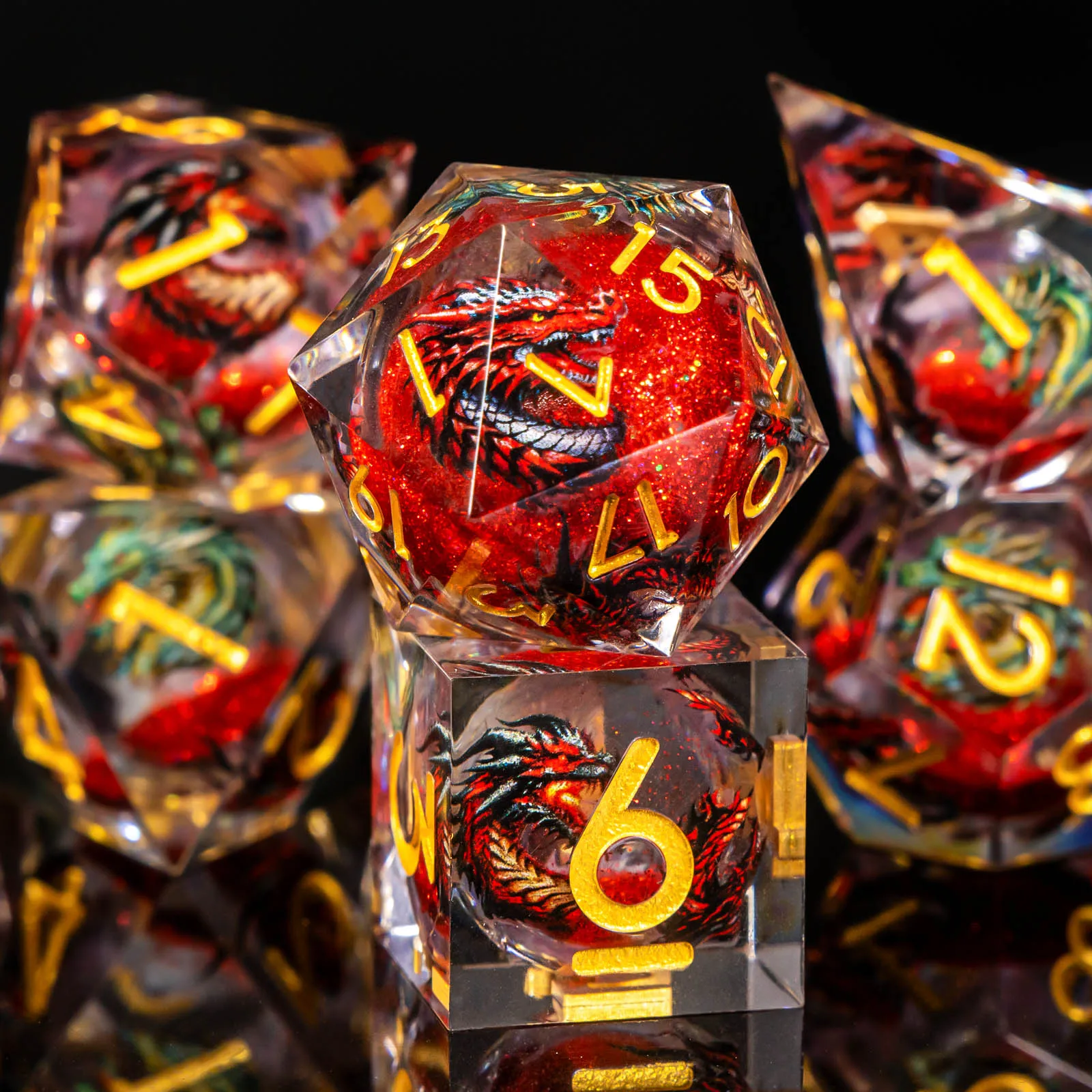 

Polyhedral Dragon Engraved Quicksand Dice 7PCS Liquid Floating Glitter DND RPG Tabletop Board Game Dice Set