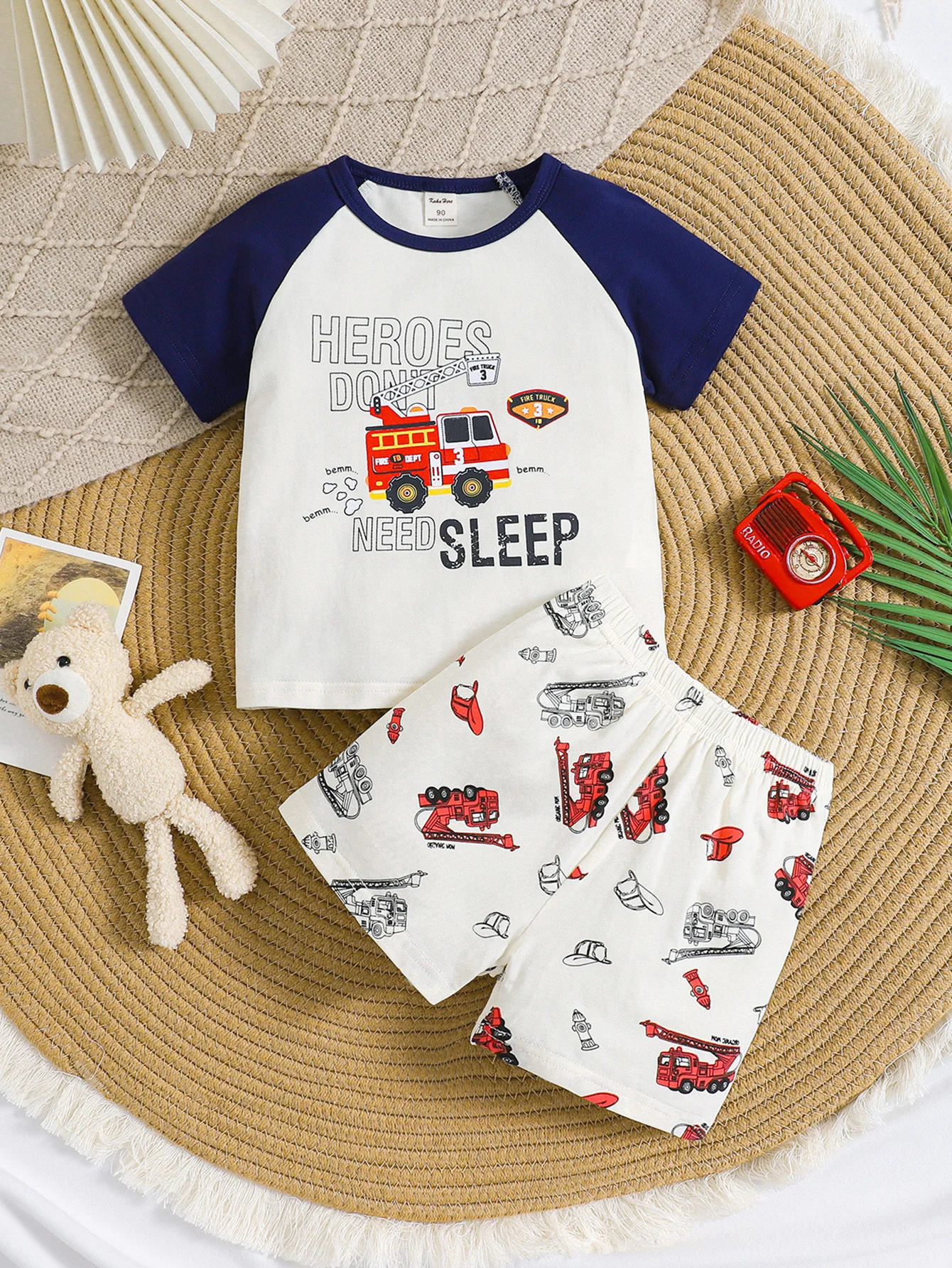 Boys Letter & Fire Truck Printed Pajamas Set Short Sleeve Tops & Bottoms Comfortable Cozy Casual Homewear