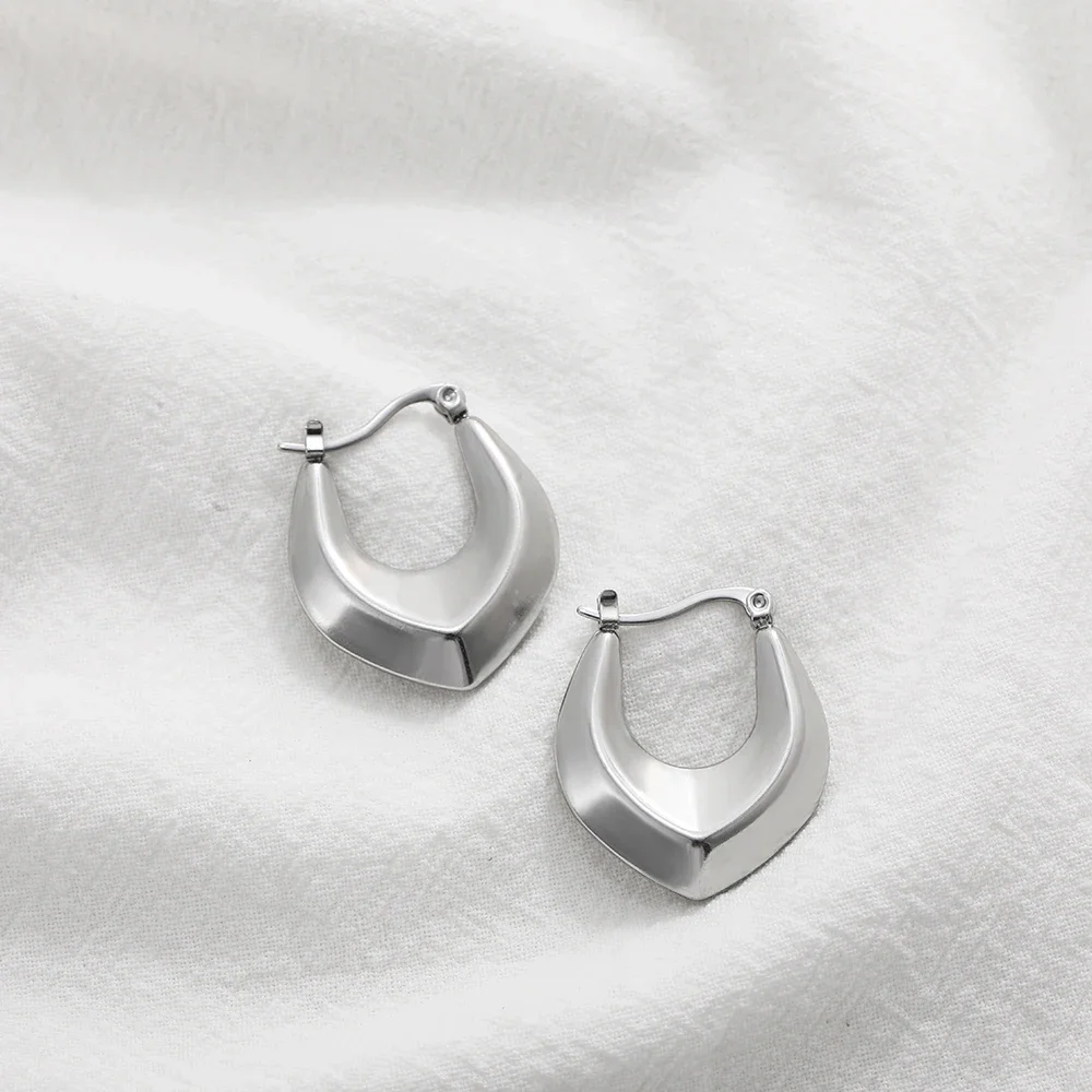 Smooth Stainless Steel Croissant Thick Huggie Hoop Earrings for Women Girls Simple Polished Hoops Ear Buckle Bijoux Party Gifts