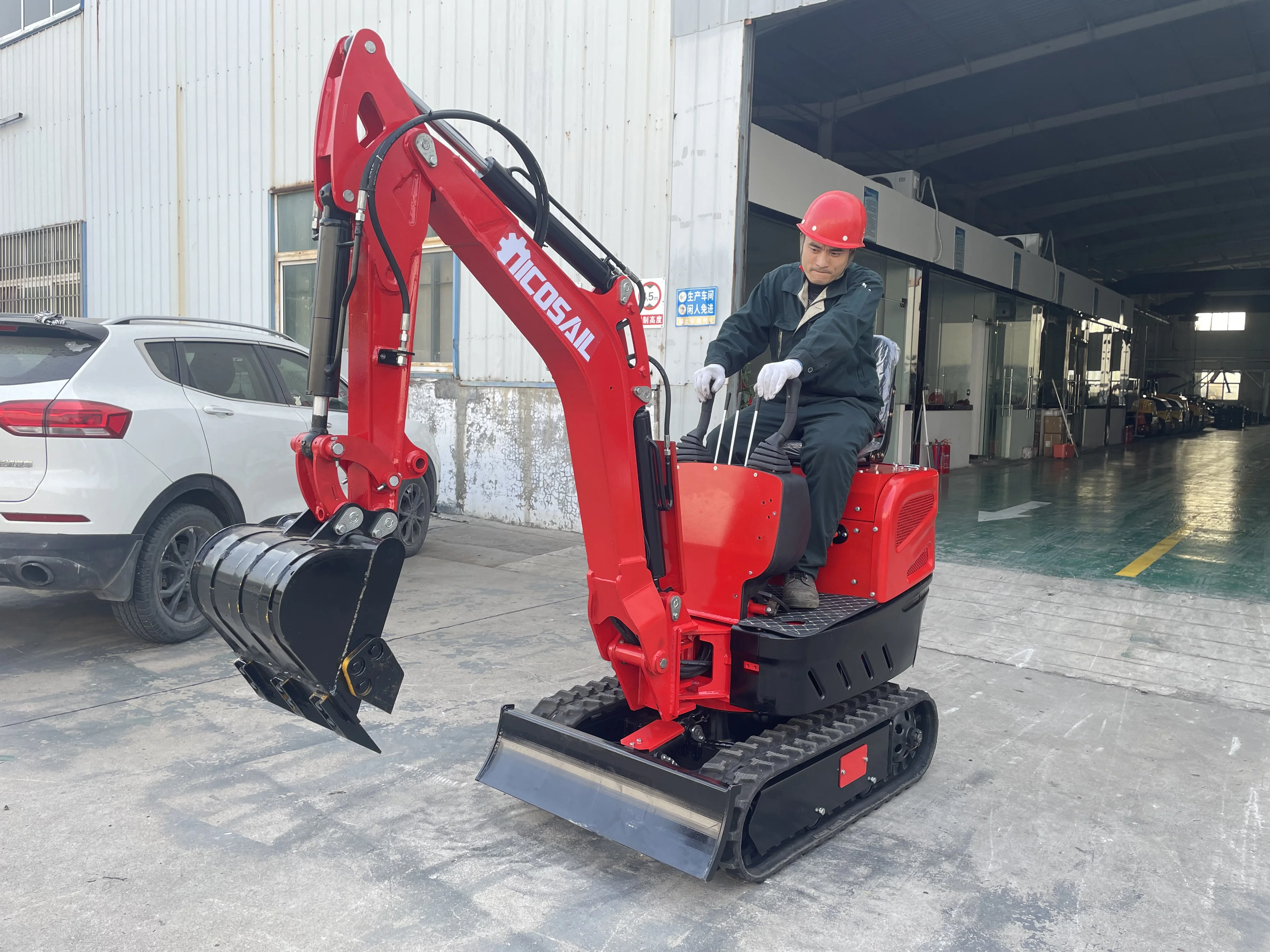 

Real hydraulic pilot crusher, customized product for small excavators. China's new excavator weighs 1.5 tons