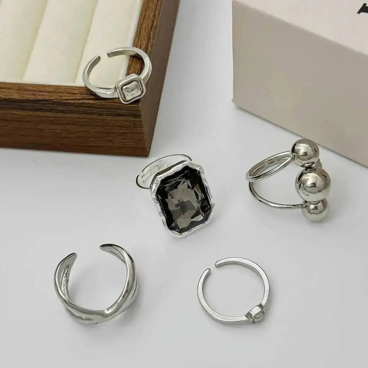 

Lacteo 5Pcs/Set Adjustable Open Rings Set Creative Irregular Acrylic Rhinestone Vintage Geometric Square Fashion Jewelry