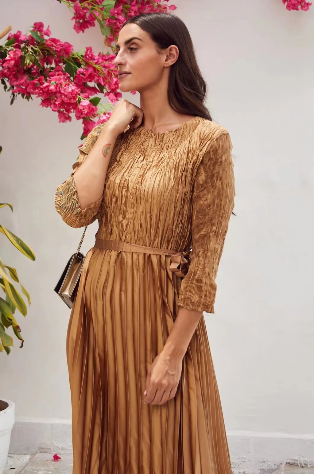 

Pleated Dress Women's New Temperament High-end Heavy Industry Pressed Pleat Outer Wear Lace-up Underbase Long Dress Fall2024