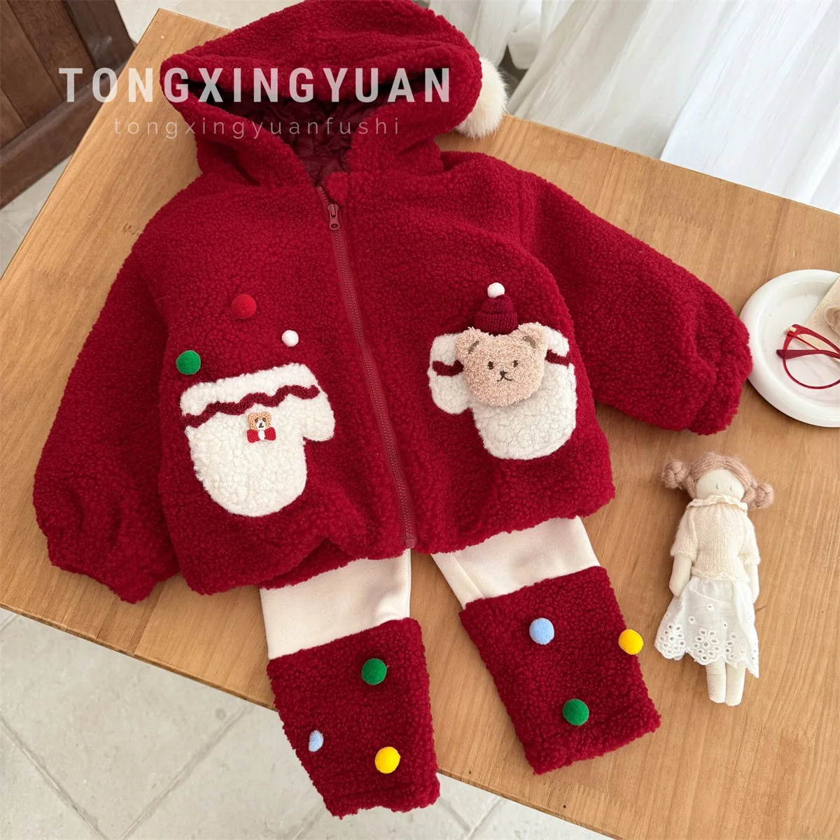 

Girls' Christmas Set, Winter Clothing, Korean Version with Plush and Thick Plush Coat, Colorful Ball Pants Two-piece Set
