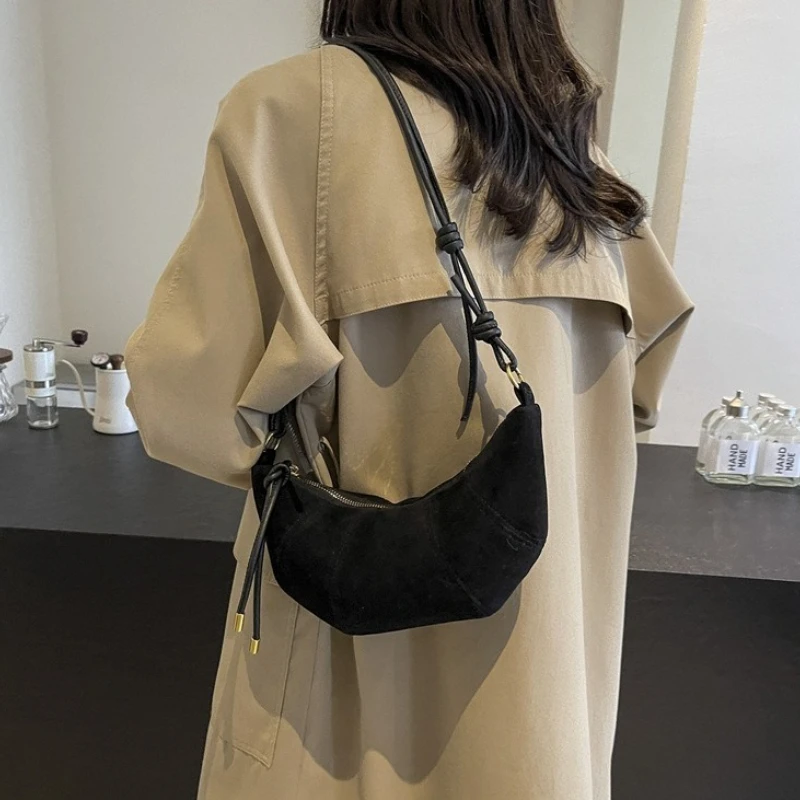 

Croissant Shape Women's Crossbody Shoulder Bag High Quality Zipper Solid Color Soft Handbag for Daily Use And Commuting