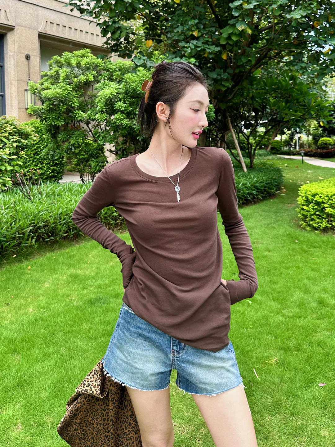 

Роскошная женская футболка с длинным рукавом из 100% хлопка, повседневная, приталенная, с круглым вырезом, однотонная, для офиса, летняя, модная, топ