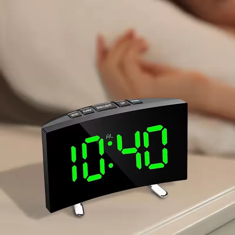 

LED Digital Curved Screen Alarm Clock, Multifunctional Noise Free Electronic Alarm Clock, Suitable for Bedrooms and Study Rooms