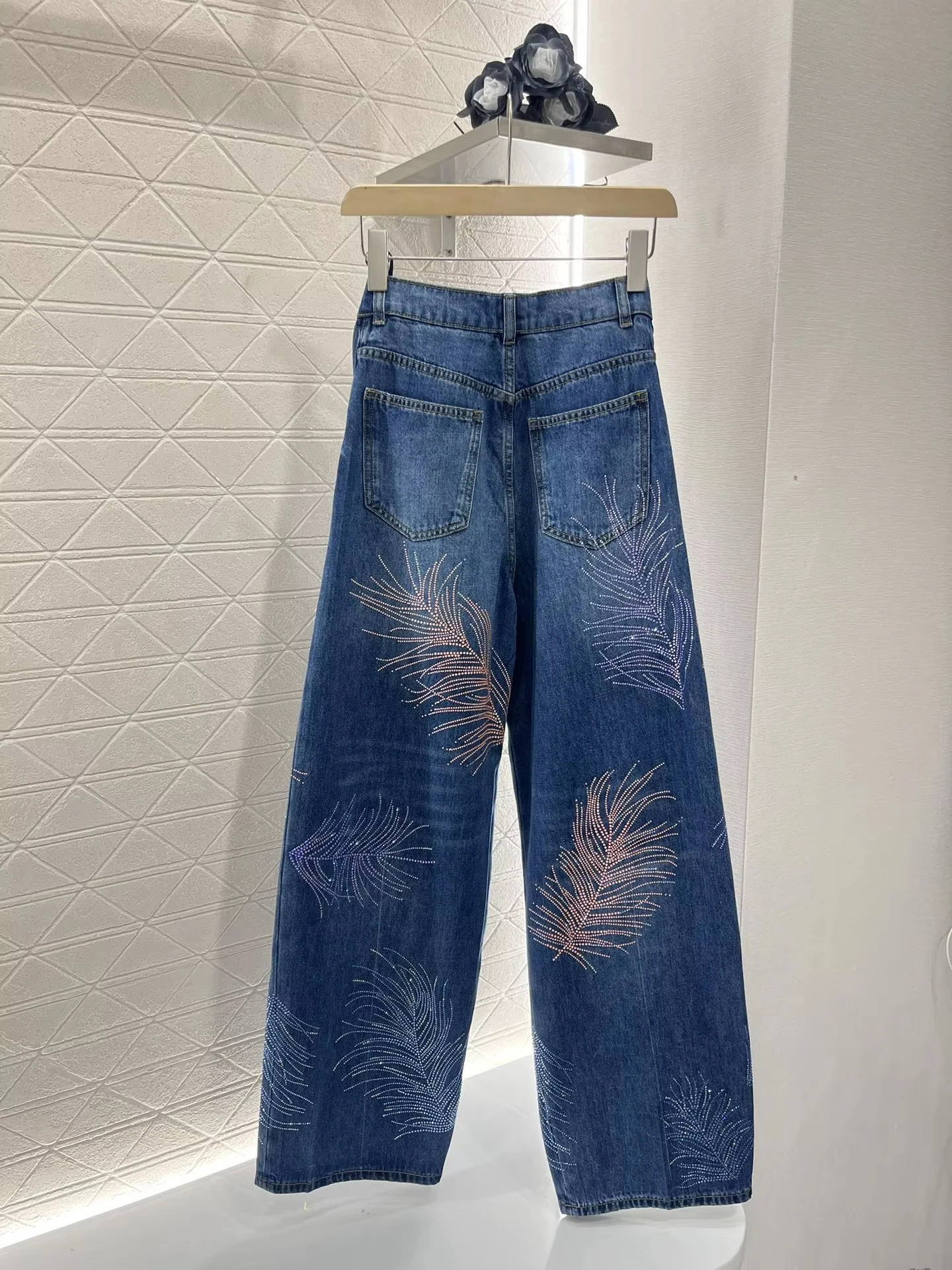 

Designer Brand 2025 New Feather Water Diamond Brushed Wide Leg Cotton Denim Pants