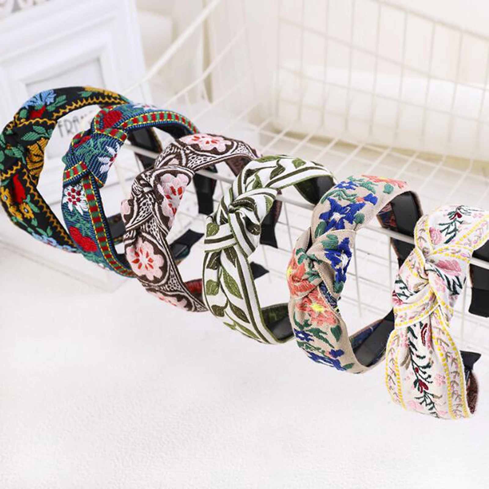 New Fashion Headband For Women Bohemia Flower Hairband Girls Embroidery Vintage Ethnic Style With Teeth Non-slip Turban