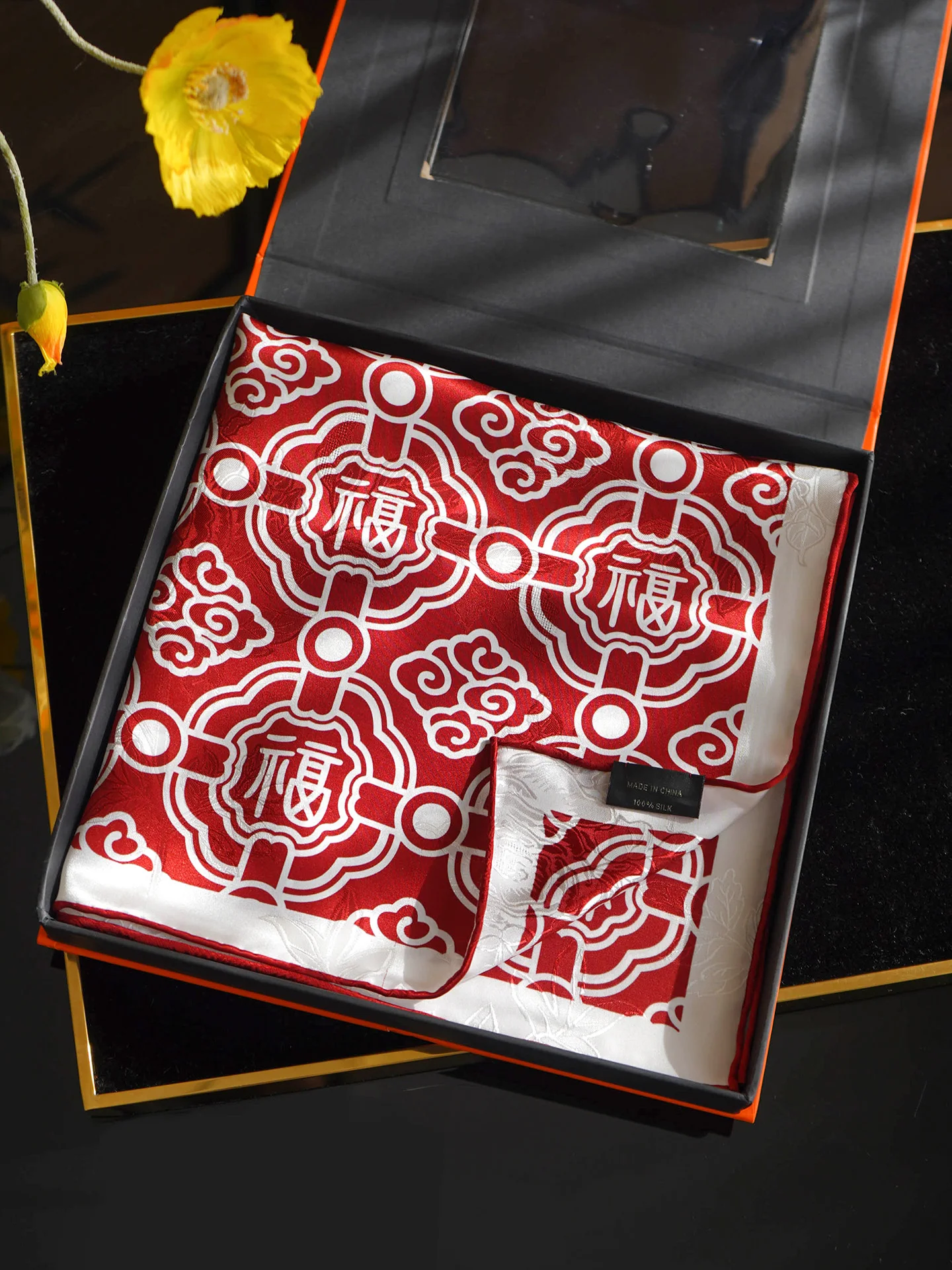 Echarpe-en-soie-rouge-a-motifs-floraux-cadeau-du-nouvel-an-chinois-traditionnel-double-face-pour-jeunes-adultes-et-toutes-les-saisons