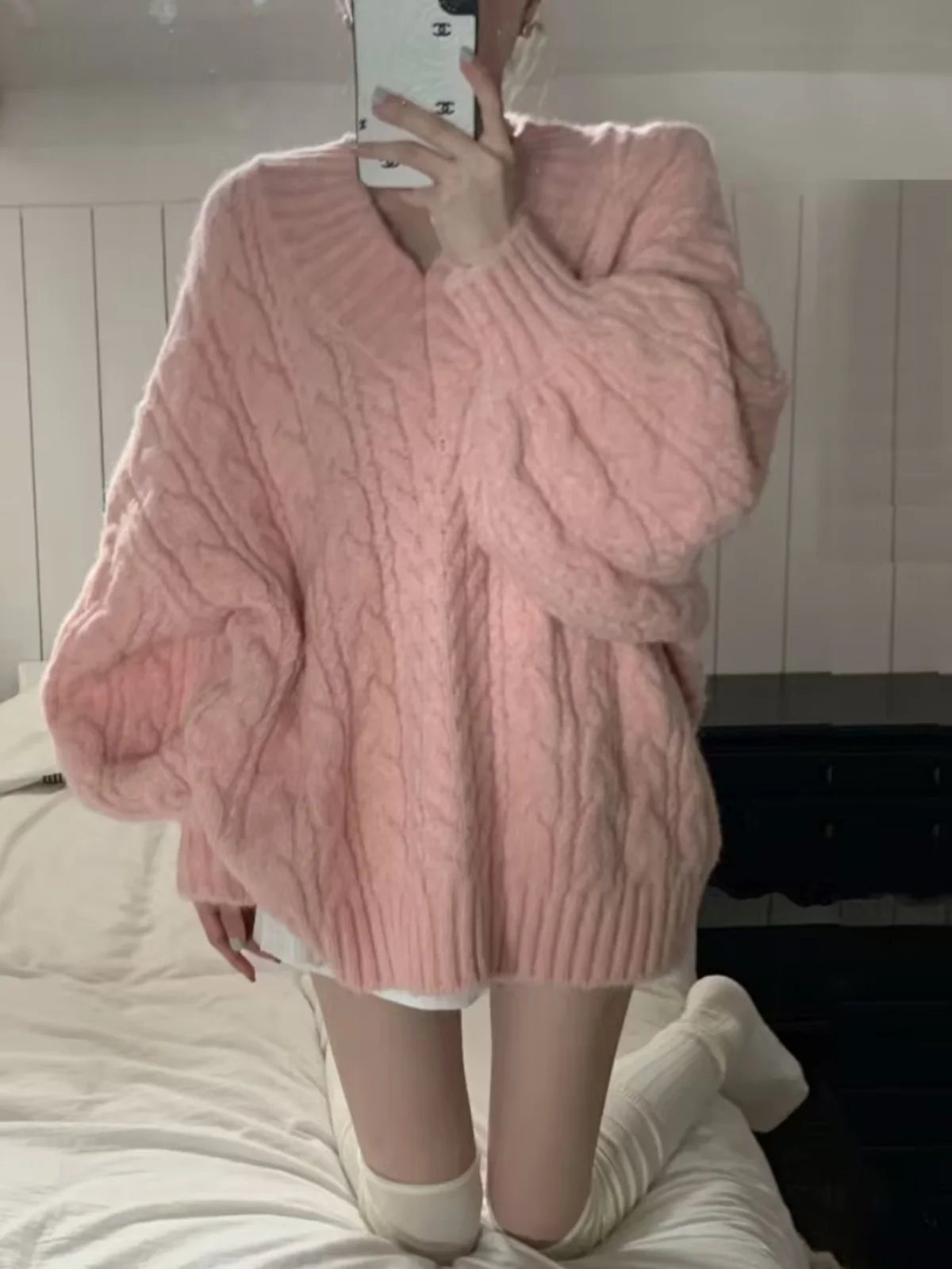 

Korean Style Sweet Youthful Soft Twist Loose Overhead Sweater Women's Fashion Autumn Winter Knitted Top V-neck Loose Fit