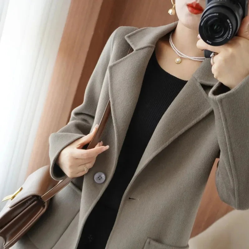 حجم كبير المرأة طويلة الأكمام لون نقي معطف الصوف سليم صالح ربيع 2025 نمط جديد صغير الحجم الراقية تنوعا العصرية #3