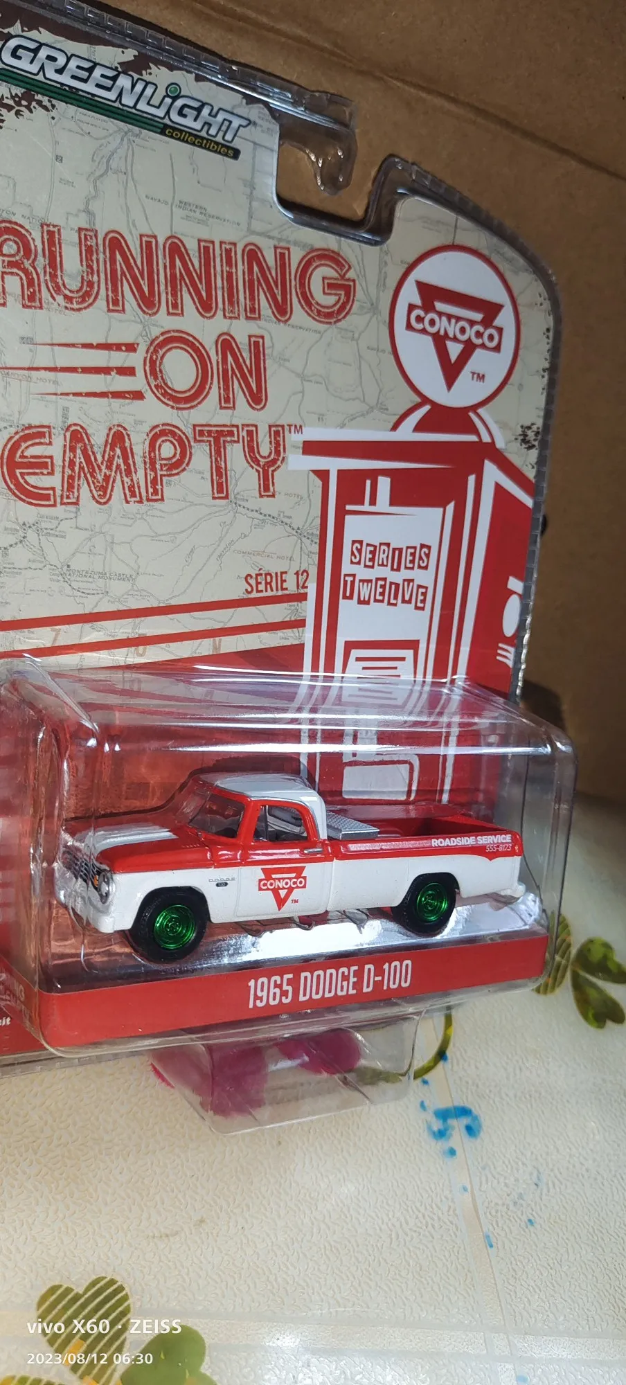 GREENLIGHT 1/64 1965 DODGE D-100 Collection of die-cast alloy trolley model ornaments