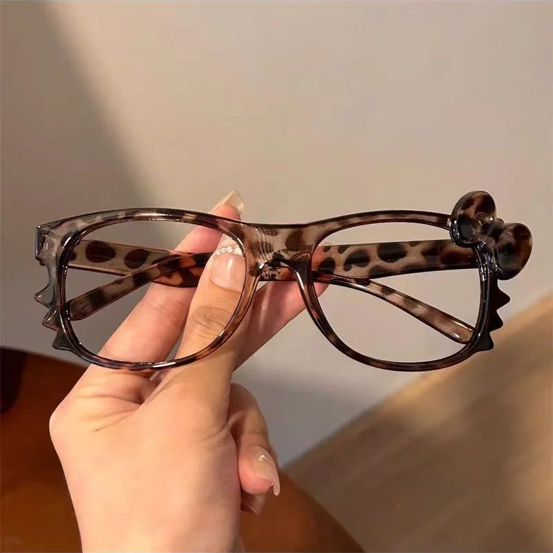 

Hello Kitty Y2k leopard print myopia glasses frame Cute no makeup retro style non mainstream, versatile with lenses Gifts Girls