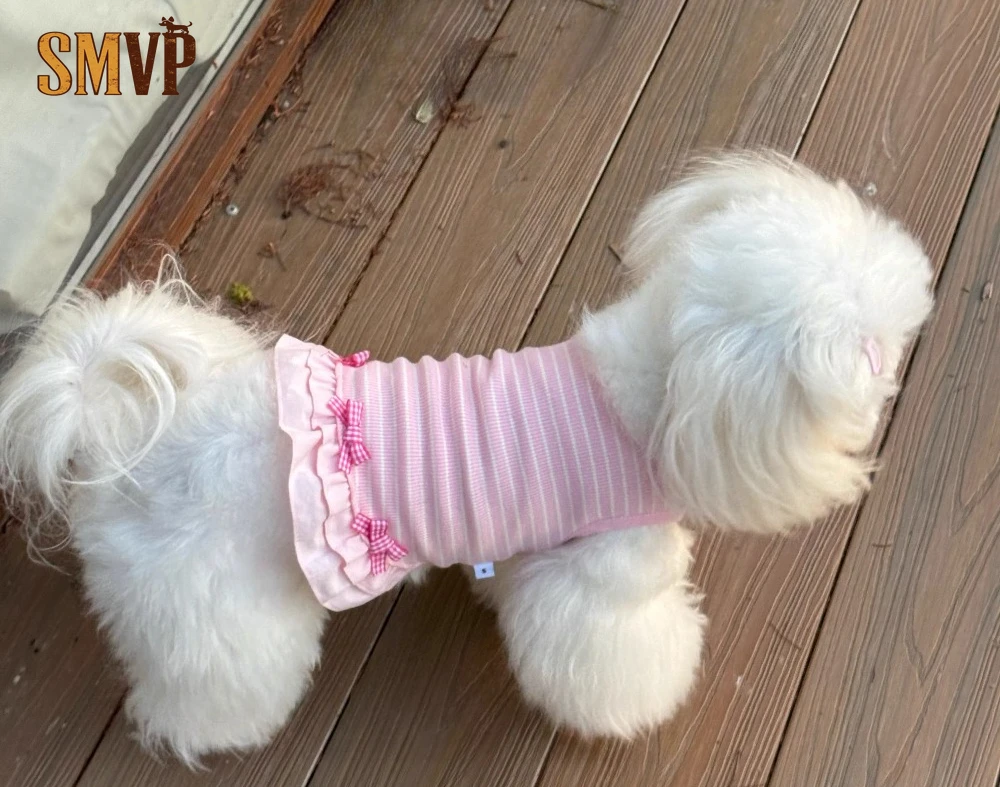 

Летнее розово-белое полосатое платье из мягкого трикотажа с кружевными вставками и бантом для маленьких и средних собак