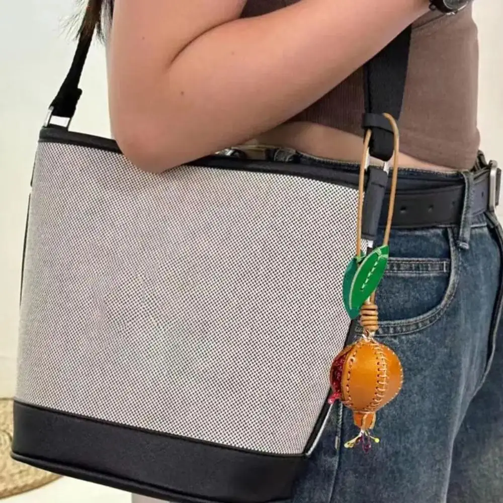 Multi-color Hanger Pomegranate Fruit Pendant Handmade Car Keyring Leather Keychain Cartoon Fashion Bag Pendant Car Accessory