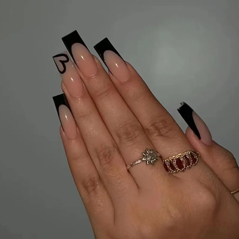 24 Uds. De uñas postizas largas de ataúd de Ballet, uñas postizas de corazón negro de San Valentín con diseño de estrella, uñas terminadas usables con diamantes