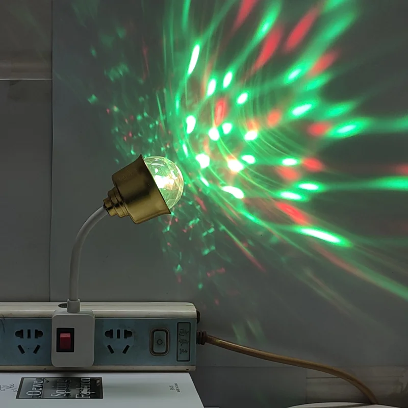 الملونة E27 الدورية 360 ماجيك الكرة لمبة التلقائي المرحلة تأثير LED مصباح ضوء الليل مع المكونات ل DJ ديسكو KTV حفلة الرقص