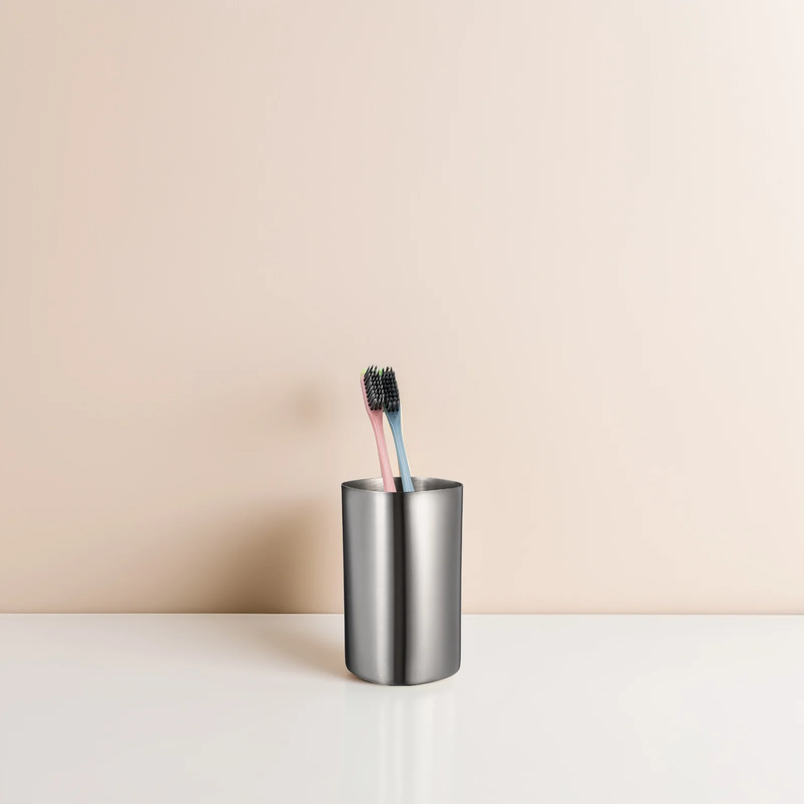 1 قطعة بهلوان معدني من الفولاذ المقاوم للصدأ فرشاة أسنان كوب خفيف الوزن وسهل التنظيف للحمام المنزلي كوب معدني القدح