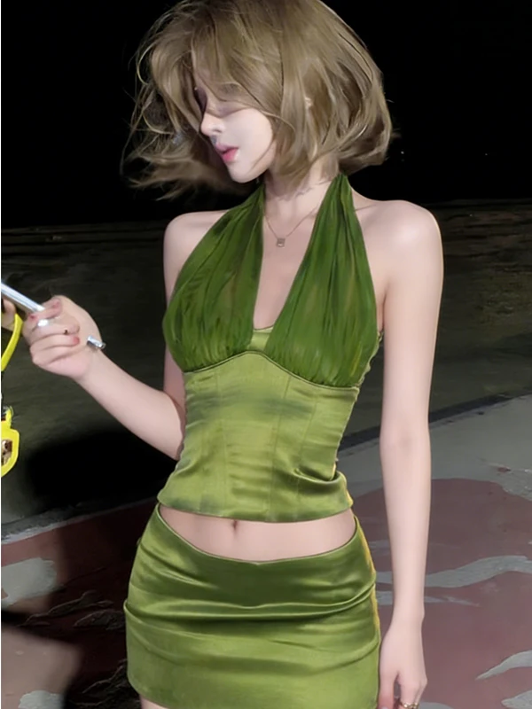 

Summer Green Strap Vest Women's Pure Desire Slim Fit Waist Cinching Short Skirt Set Fashionable Casual Wear High Waist