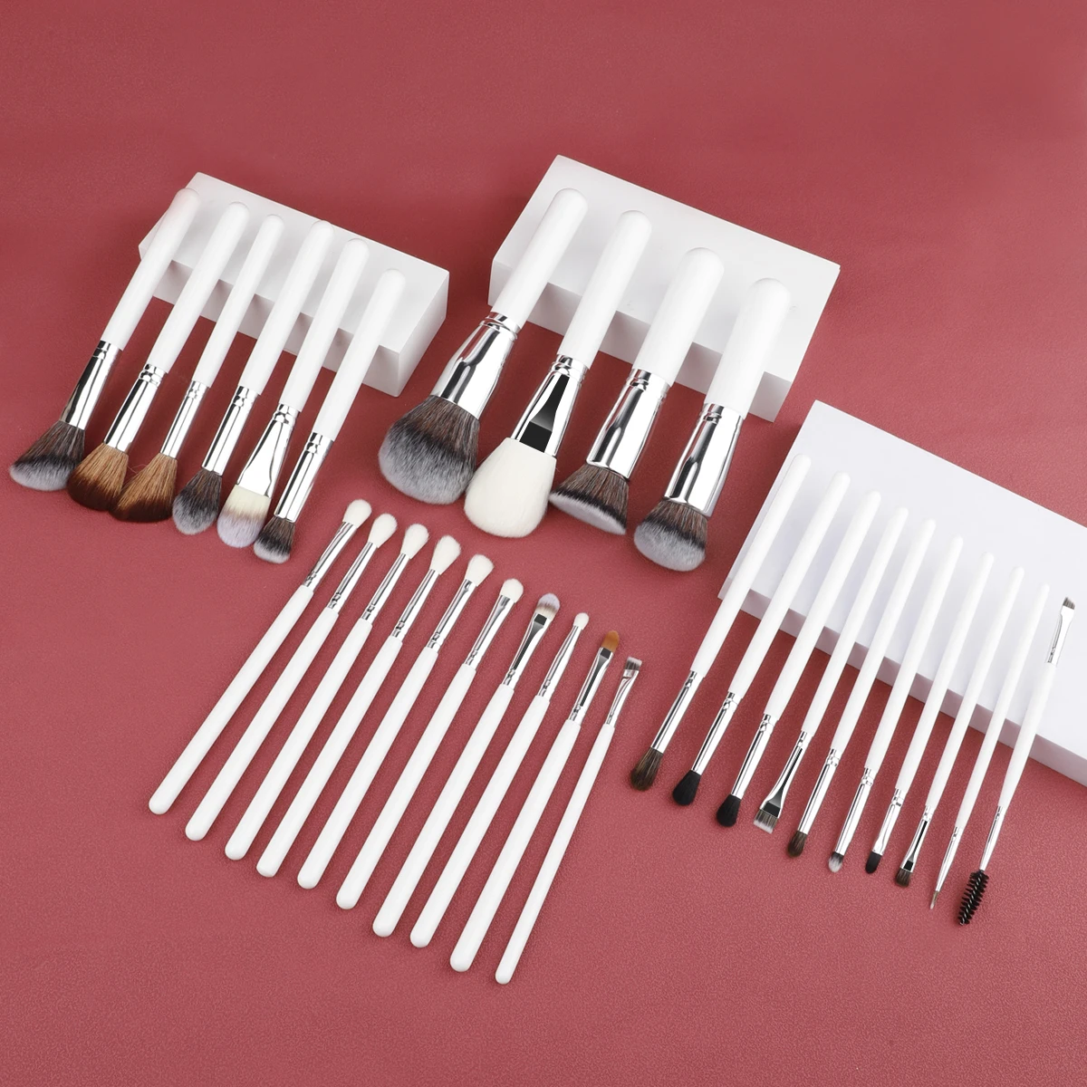 30개 메이크업 브러쉬 세트 직각 눈 윤곽 블렌딩 브러쉬를 사용하는 전문 아티스트 고품질 흰색 브러쉬 맞춤형