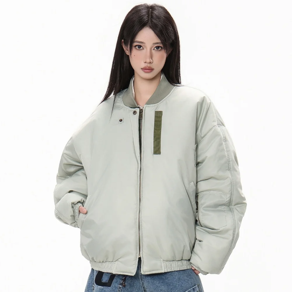 Doudoune d'hiver femme hiver 2025 veste bouffante de créateur col côtelé noir mode femme veste bombardier isolée