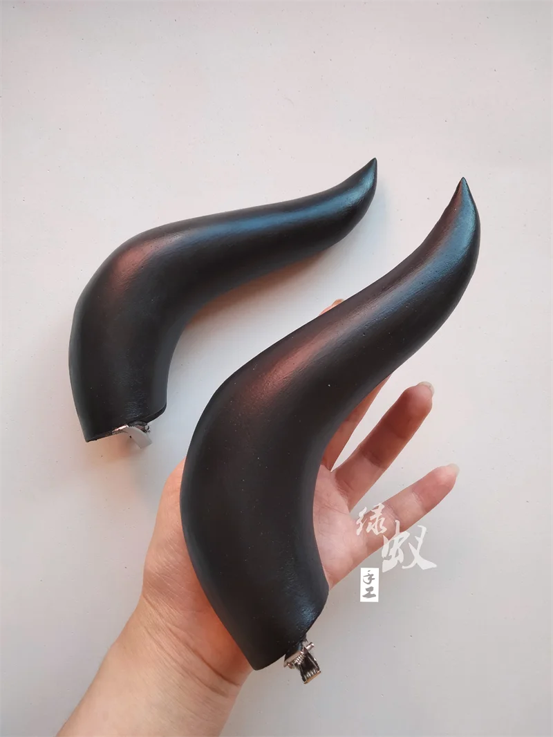 Anime Nico Robin Cosplay cuernos tocado pinza para el pelo accesorios de Cosplay accesorios de tocado