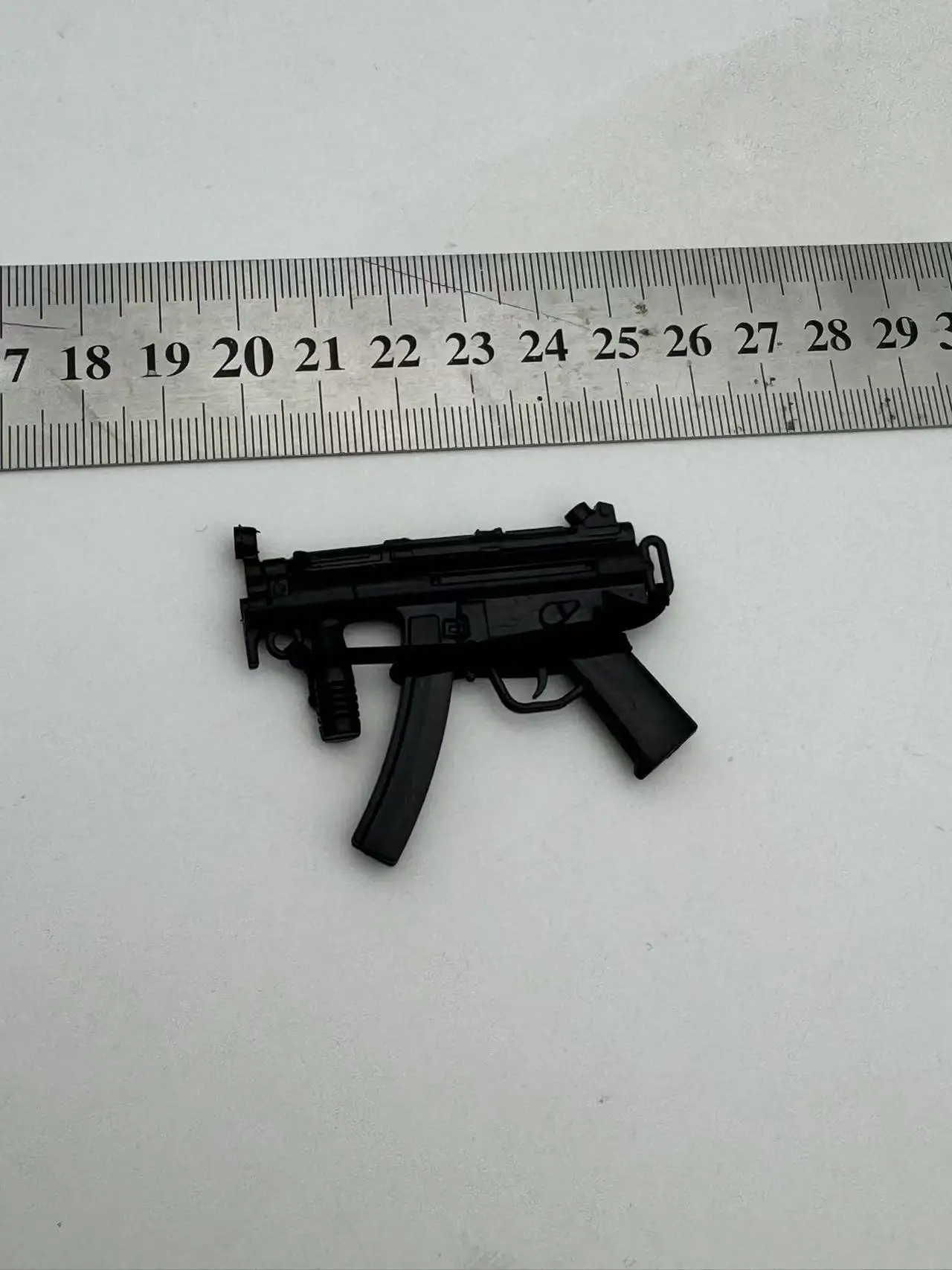 1/6 مقياس سلاح عمل الشكل الملحقات نموذج دمية 1/6 الجنود الملحقات 1 إلى 6 مايكرو لكمة MP5 MP5K نموذج بندقية سوداء