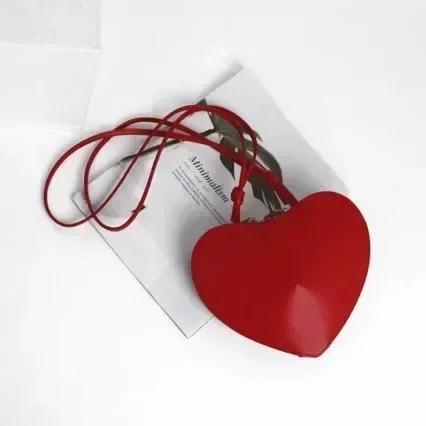 Neues Modell: Weinrote Umhängetasche aus Lackleder mit Herzform, Damenhandtasche mit Reißverschluss, ideal für Dates, Hochzeiten, Partys, als kleine Alltagstasche oder Handtasche für das Handy. – Detail 6