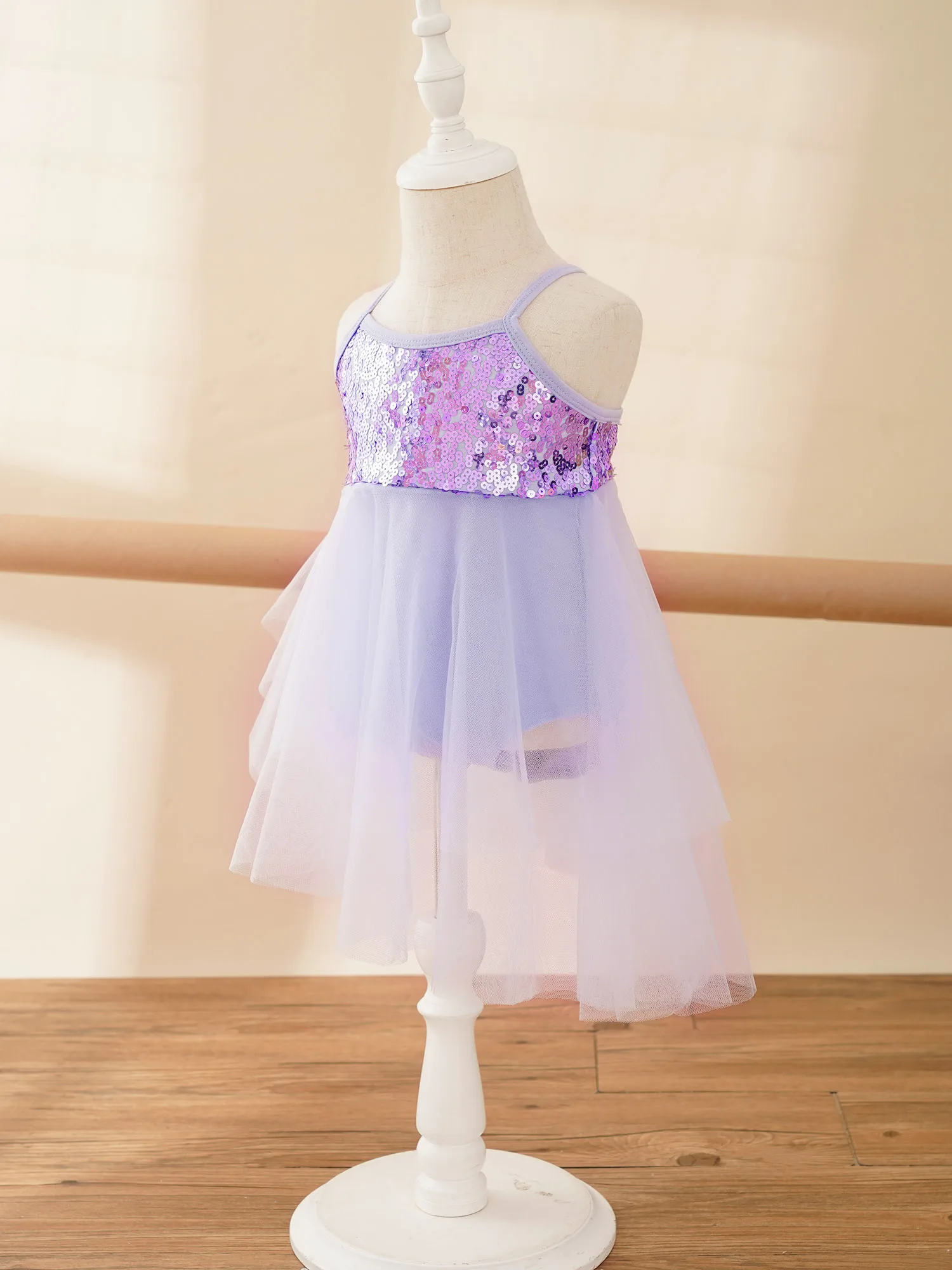 

Girls Sequins Ice Figure Skating Dress Kids Tulle Dance Leotard Children Festival Performance Dancewear Ballrrom Ballet Dress