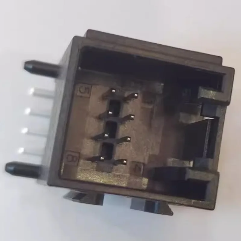 2311621-1 Board Mount Housing, 8-Hole Automotive Connector, Harness Plug