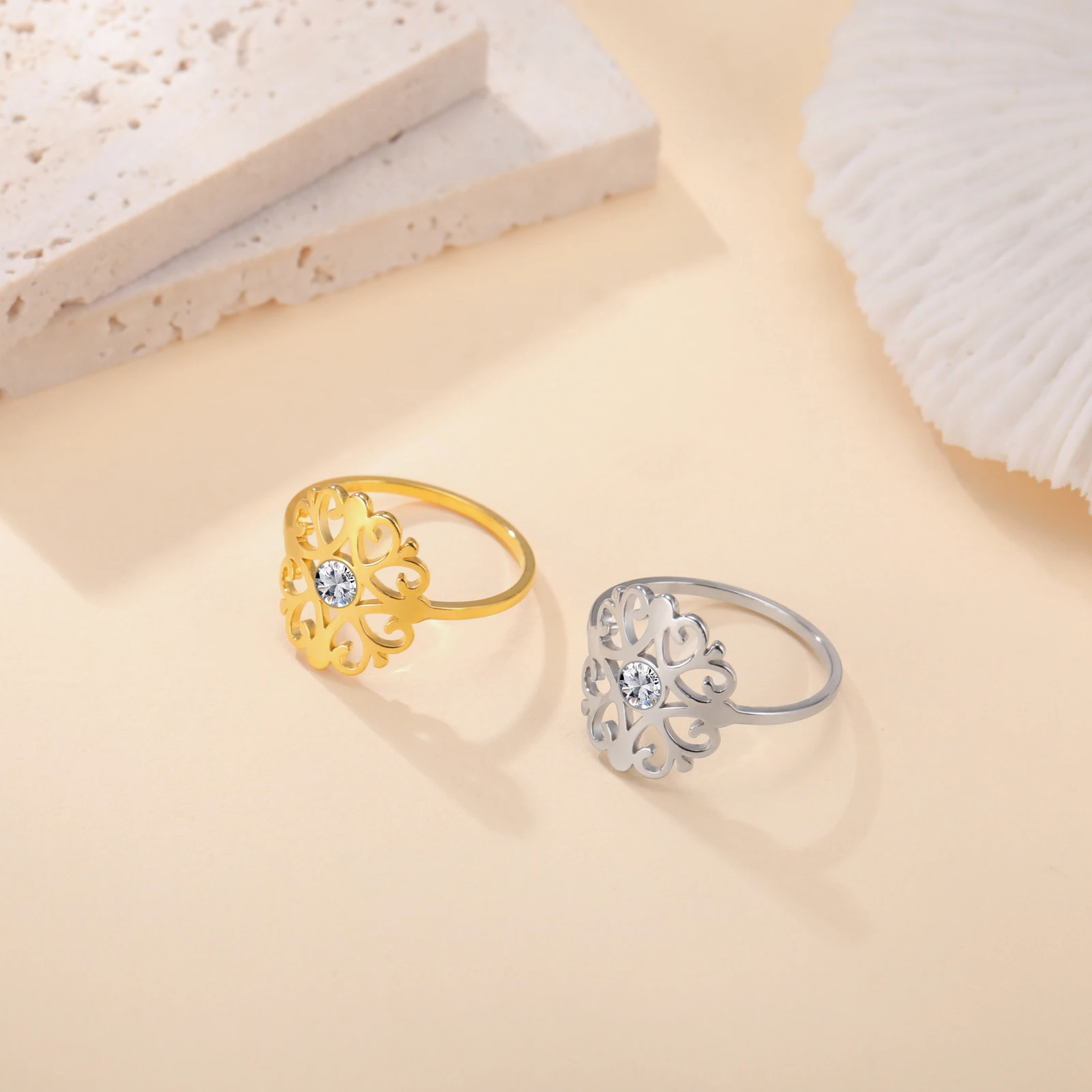 Skyrim Edelstahl-Blumenring mit Klaren Zirkonen Damenringe Ehering Böhmischer Schmuck Jubiläumsgeschenk Großhandel – Detail 12