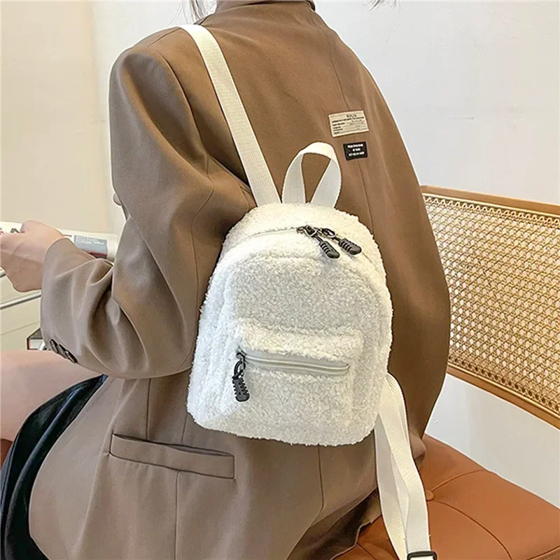 Mini Mochila De felpa para mujer, Color sólido, suave, salvaje, elegante, pequeña, para ir de compras a la calle, Otoño e Invierno