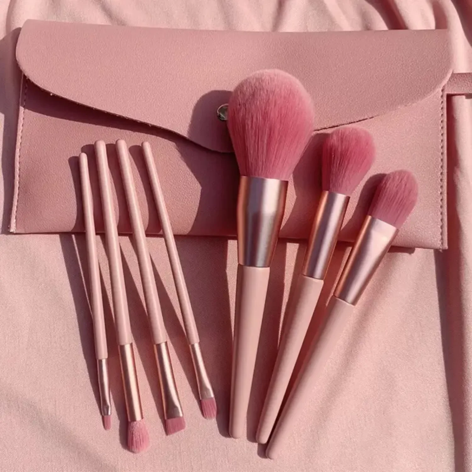 

7pcs Cute Makeup Brushes Travel Bundle Bag Pink Set Foundation Contour Brushes Make Up Brush Sets - Perfect for On-the-Go Glam!