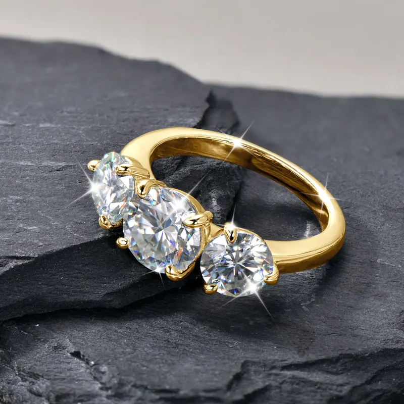 Rrjzz-zertifizierter Rundschliff 4CT 3-Stein-Moissanit-Verlobungsring D Farbe VVS1 im Labor hergestellter Jubiläumsring mit Imitationsdiamant – Detail 18