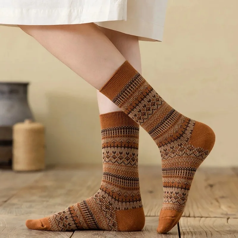 1 Pair Women Socks Spring Autumn Retro Style Men Couple Cotton Socks National Wind Stripes Pattern Khaki Solid Color Socks