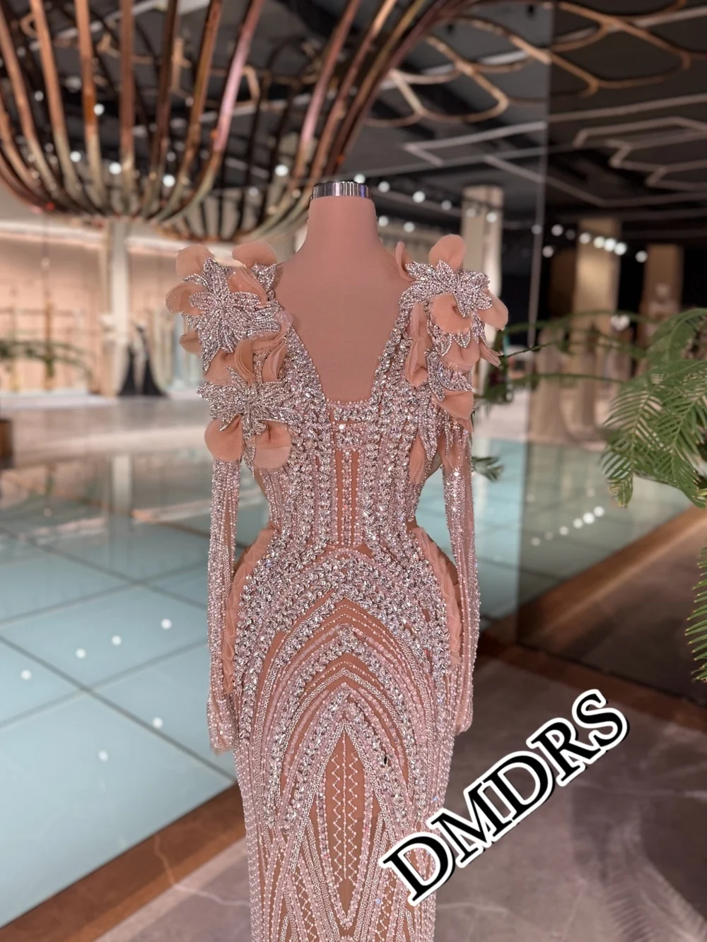 

DMDRS Exquisite Crystal Evening Dress, Graceful Long-Sleeve A-Line Party Gown, Elegant Crystal Floor-Length Party Dress