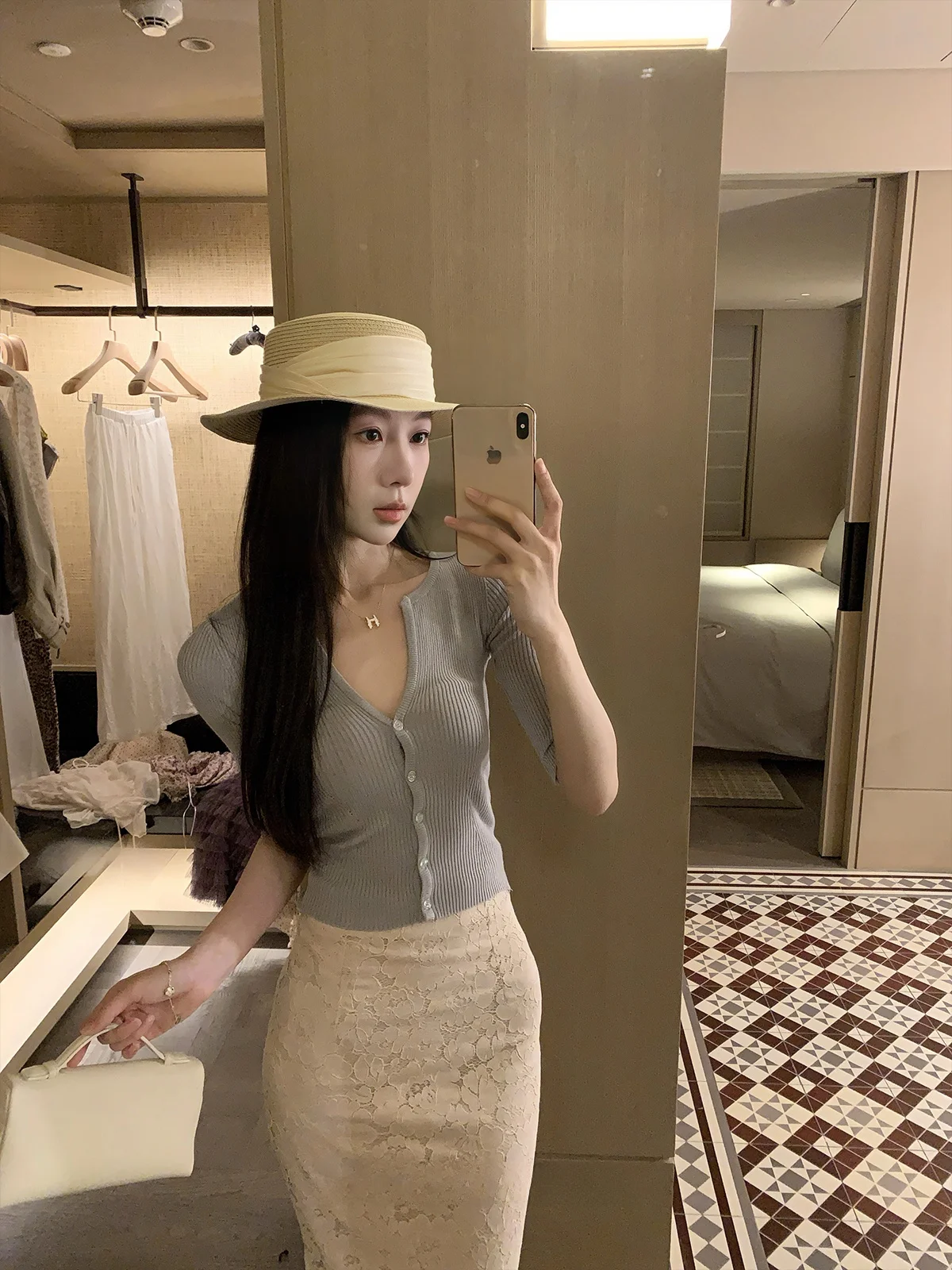 

UVPU Blue Knitted Mid-Sve T-irt Women's Slim Fit Spring Summer Faionable Versatile Top High-End Feel ort Length Open...