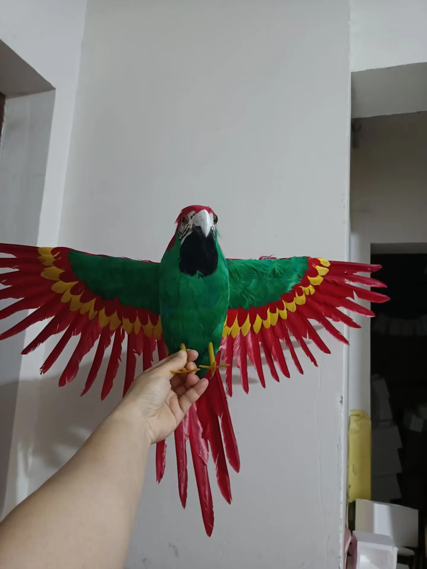 Realistic Parrot Wings Model Red & Green Foam Feather Simulation Bird Decorations Approx. 43x60cm Home Decor Gift Idea